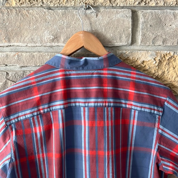 Columbia Short Sleeve Button Down Shirt Size Large Regular Fit - Picture 11 of 14